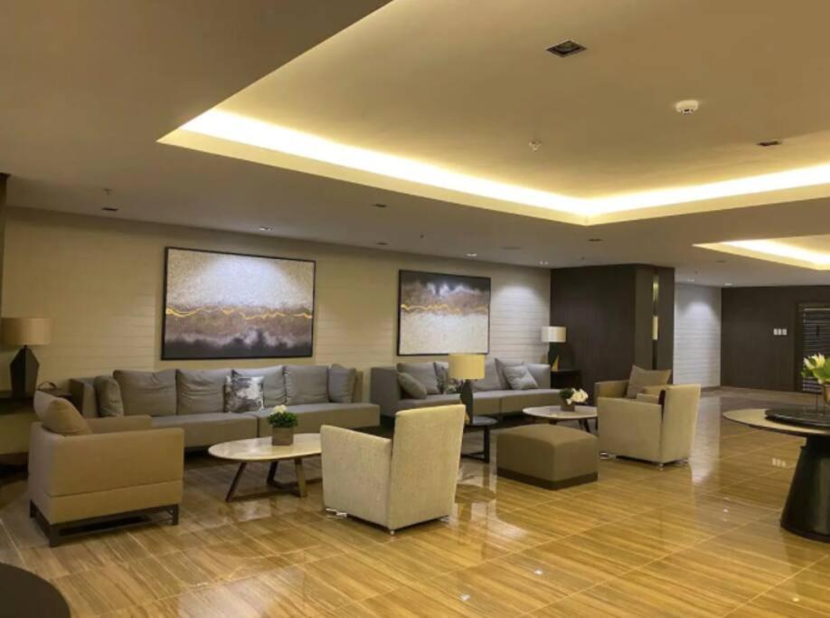 Great View 1 Bedroom Condo In Makati Near Trident Tower Manila Exterior photo